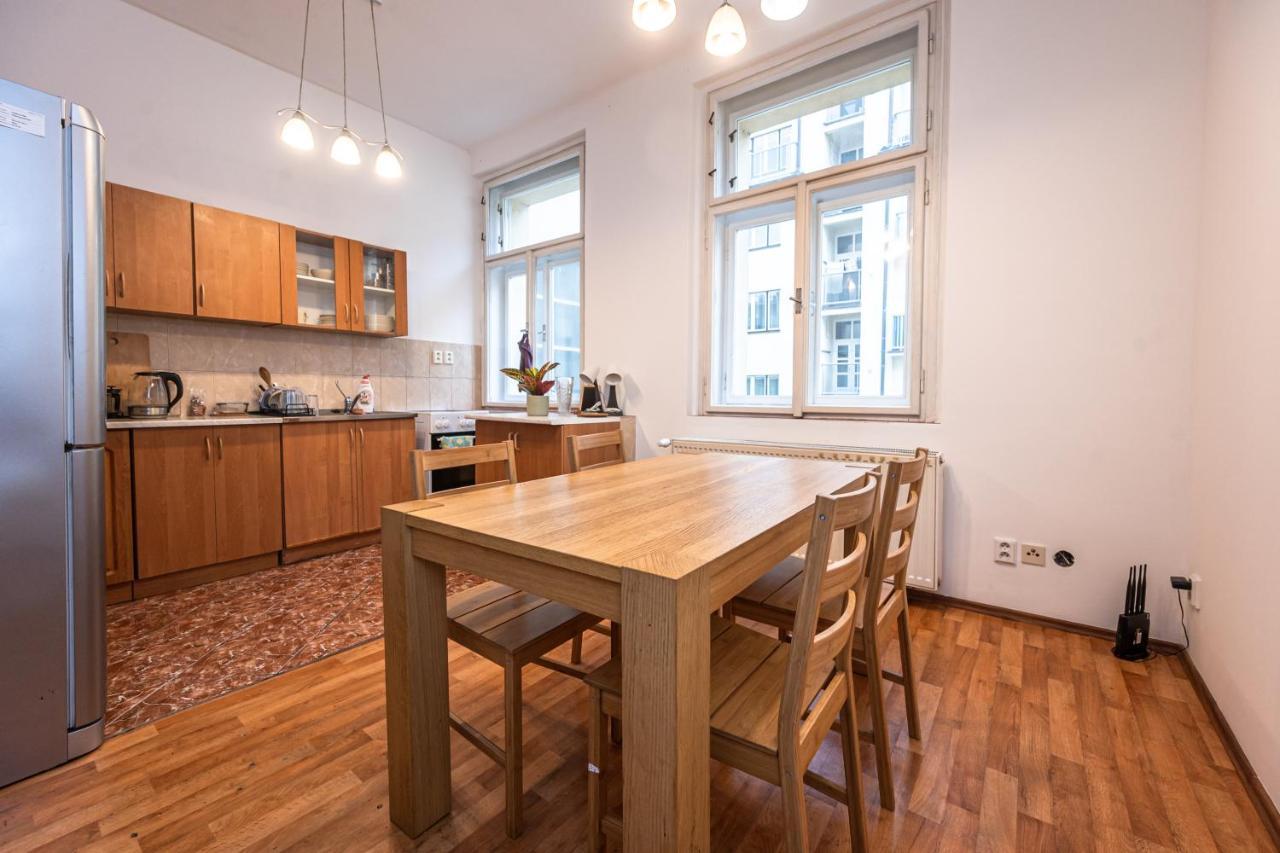Apartment Lublanska 48 プラハ エクステリア 写真