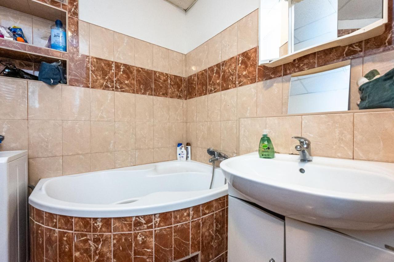 Apartment Lublanska 48 プラハ エクステリア 写真